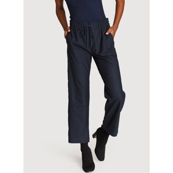 Kit and Ace Relaxed Stretch Trousers Cropped in Black - Size 2